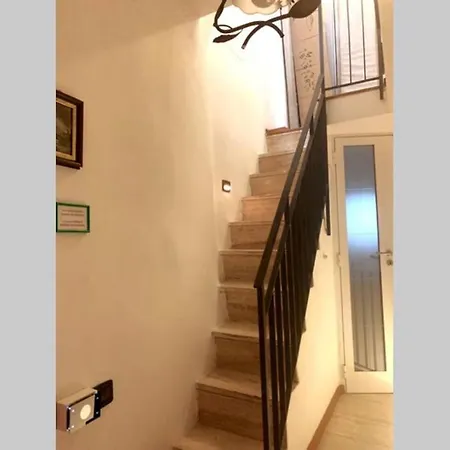 דירה Corte Middorusso בארי